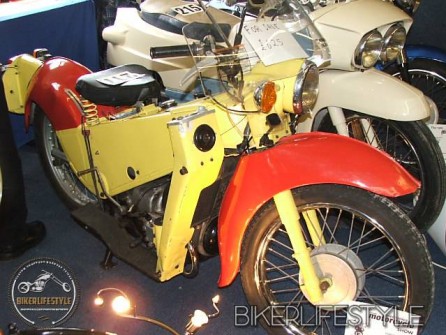 motorcycle-mechanic022