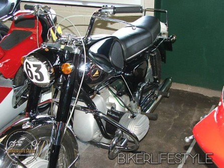 motorcycle-mechanic035