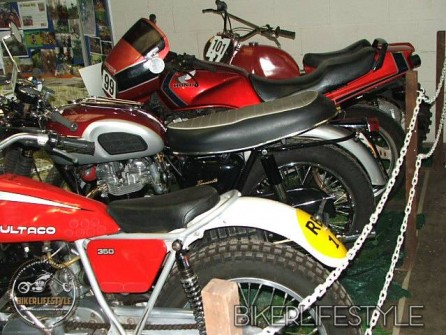 motorcycle-mechanic054