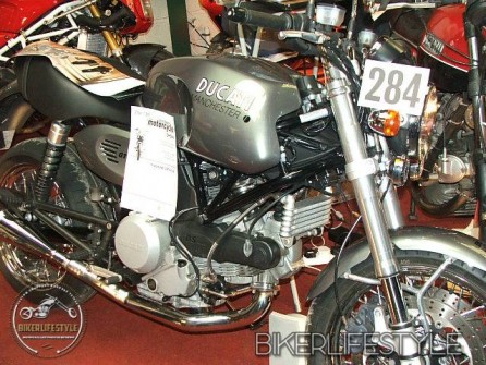motorcycle-mechanic064