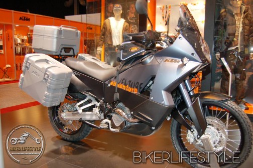 NEC-motorcyle-show102